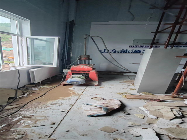 北大镇地基基础下沉墙体裂缝加固注浆顶升施工